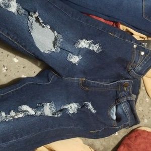 Fashion nova jeans i have sizes 3/4 and 5/6